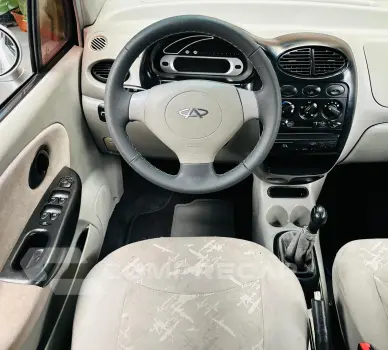 QQ 1.1 MPFI 16V