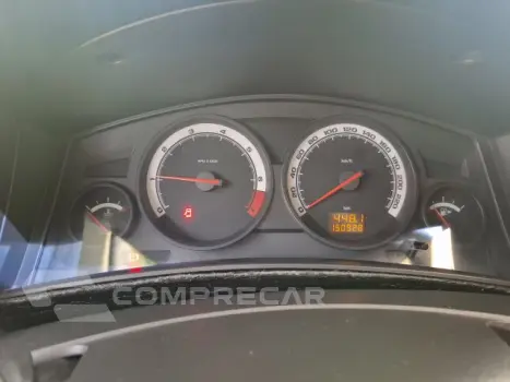 VECTRA SEDAN - 2.0 MPFI EXPRESSION 8V 140CV 4P MANUAL