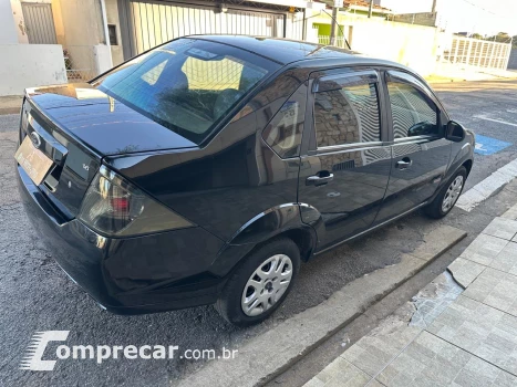 FIESTA 1.6 Rocam Sedan 8V