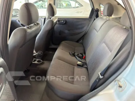 CORSA 1.4 MPFI Maxx Sedan 8V