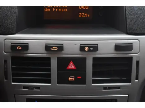 VECTRA SEDAN - 2.0 MPFI ELEGANCE 8V 4P MANUAL