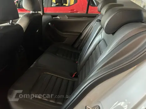 JETTA Highline 2.0 TSI 16V 4p Tiptronic