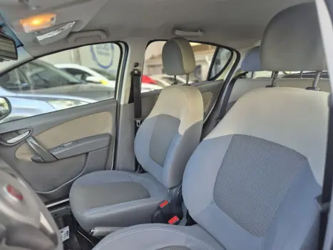 Palio ESSENCE Dualogic 1.6 Flex 16V 5p