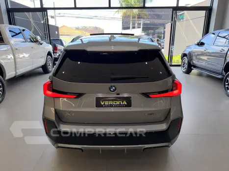 X1 2.0 16V Turbo Activeflex Sdrive20i M Sport