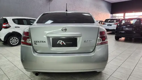 Sentra SL 2.0/ 2.0 Flex Fuel 16V Aut.