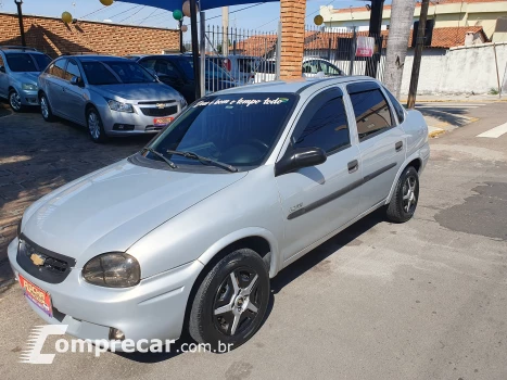 CORSA 1.0 MPFI Classic Sedan Life 8V