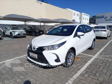 Toyota YARIS 1.5 16V FLEX XL MULTIDRIVE 4 portas