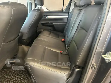 HILUX 2.8 D-4D TURBO DIESEL CD SR 4X4 AUTOMÁTICO