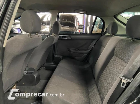 ASTRA HATCH ADVANTAGE 2.0 4P