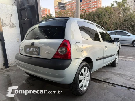 Clio Authentique 1.0 8V 3p