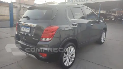 TRACKER PREMIER