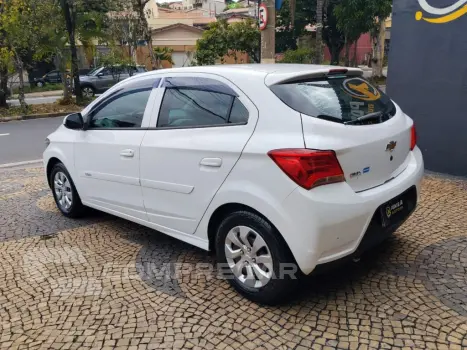 ONIX HATCH LT 1.0 8V FlexPower 5p Mec.