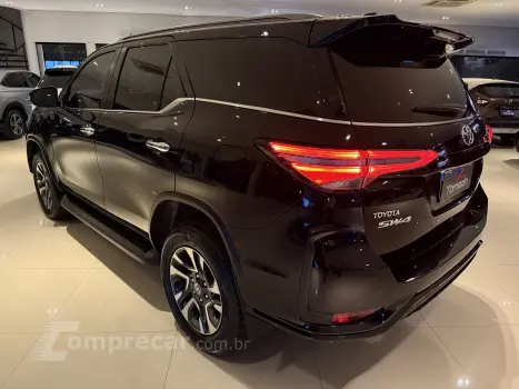 HILUX SW4 2.8 D-4d Turbo SRX Platinum 7L 4X4