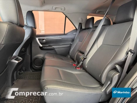 HILUX 2.8 D-4D TURBO DIESEL CD SRX 4X4 AUTOMÁTICO