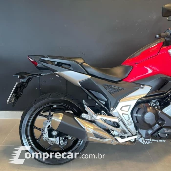 NC 750X/NC 750X ABS DCT