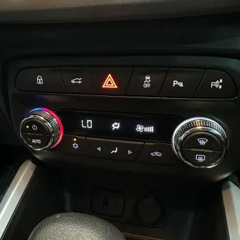 ONIX SED. Plus PREM. 1.0 12V TB Flex Aut