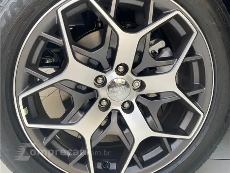 COMMANDER 2.2 TURBO DIESEL OVERLAND AT9