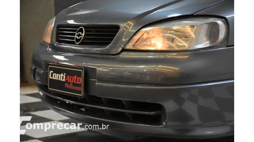 ASTRA HATCH - 1.8 MPFI GL 8V 2P MANUAL
