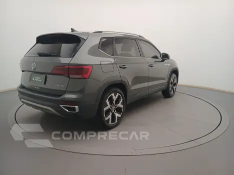 TAOS 1.4 250 TSI TOTAL FLEX HIGHLINE AUTOMÁTICO