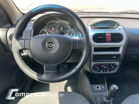 CORSA SEDAN - 1.4 MPFI PREMIUM SEDAN 8V 4P MANUAL