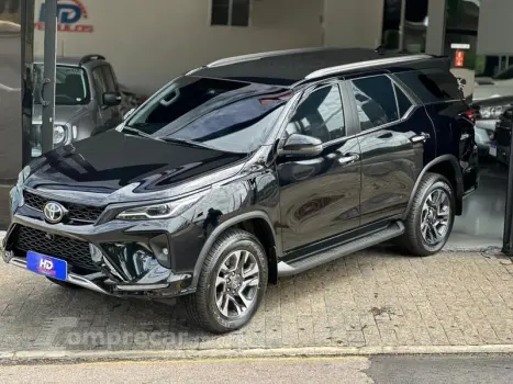 Toyota HILUX SWSRXA4RD 4 portas