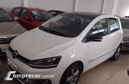 Volkswagen FOX 1.6 MI Highline 8V 4 portas