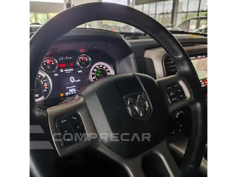 CLASSIC 5.7 V8 GASOLINA LARAMIE NIGHT EDITION CD 4X4 AUTOMÁT