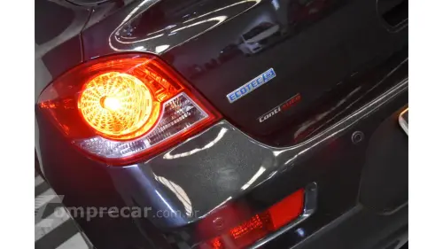 CRUZE HATCH - 1.8 LT SPORT6 16V 4P AUTOMÁTICO