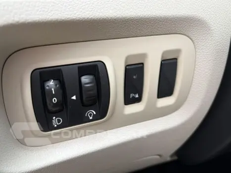 CAPTUR 1.6 16V SCE FLEX INTENSE X-TRONIC