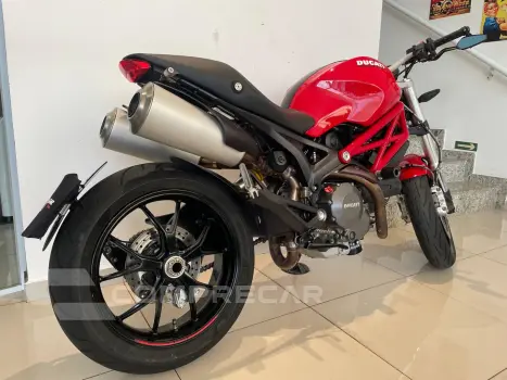MONSTER 796