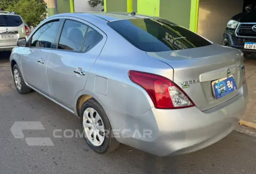 Versa Sedan 1.6 16V 4P FLEX SL