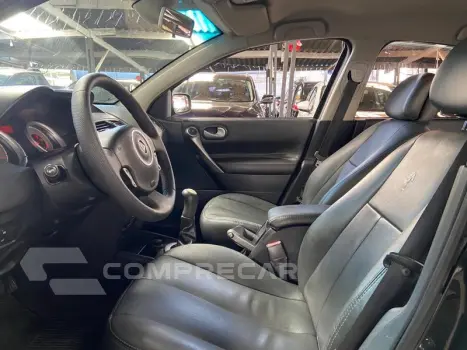 MEGANE SEDAN DYNAMIQUE 1.6 16V 4P