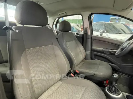 VOYAGE 1.0 MI 8V FLEX 4P MANUAL