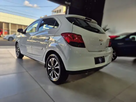 ONIX 1.4 MPFI LT 8V FLEX 4P AUTOMÁTICO