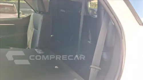 HILUX SW4 2.8 D-4D TURBO DIESEL SRX PLATINUM 7L 4