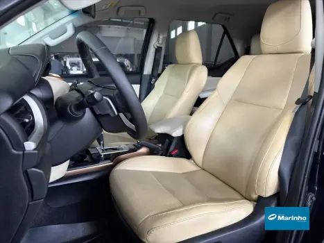 HILUX SW4 2.8 SRX DIAMOND 4X4 7 LUGARES 16V TURBO