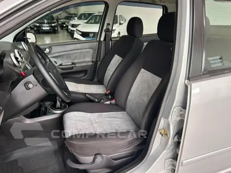 FIESTA SEDAN 1.6