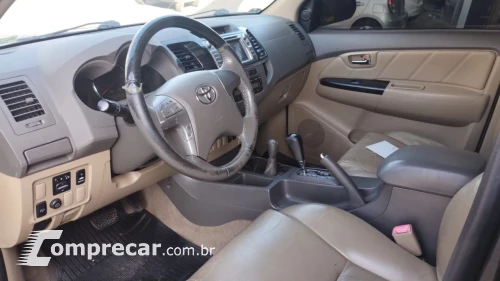 Hilux SW4 3.0 16V 4P SRV 4X4 7 LUGARES TURBO DIESEL AUTOMÁTI