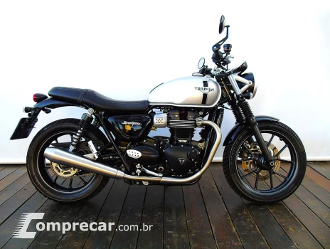 TRIUMPH STREET TWIN