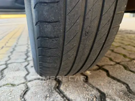ONIX - 1.4 MPFI ACTIV 8V 4P AUTOMÁTICO