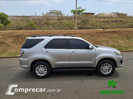 HILUX SW4 2.7 SR 4X2 16V