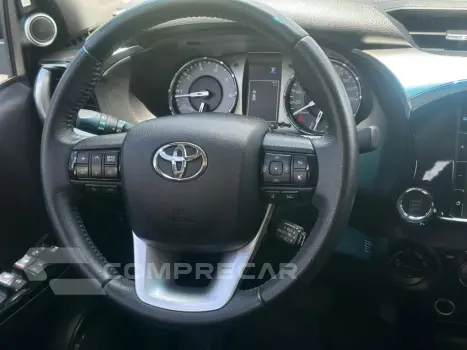 HILUX 2.8 D-4D TURBO DIESEL CD SRX PLUS 4X4 AUTOMÁTICO