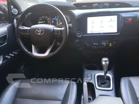 HILUX 2.8 D-4D TURBO DIESEL CD SRX 4X4 AUTOMÁTICO
