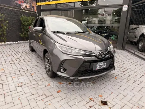 Toyota YARIS 1.5 16V FLEX XLS MULTIDRIVE 4 portas