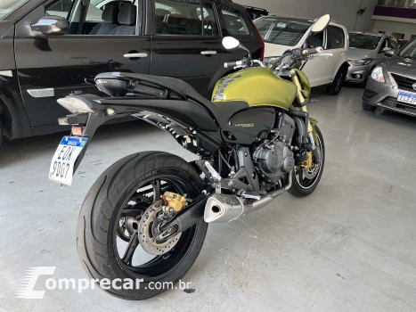 CB 600F HORNET