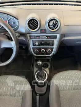 VOLKSWAGEN Gol 1.6