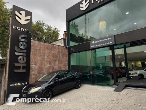 FORD FOCUS 2.0 Titanium Plus Sedan 16V 4 portas