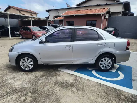 ETIOS 1.5 X Plus Sedan 16V