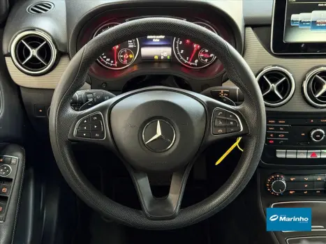B 200 1.6 SPORT TURBO FLEX 4P AUTOMÁTICO