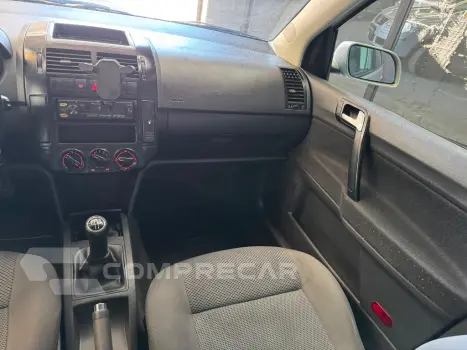 Polo SPORTLINE 1.6 Mi Total Flex 8V 5p